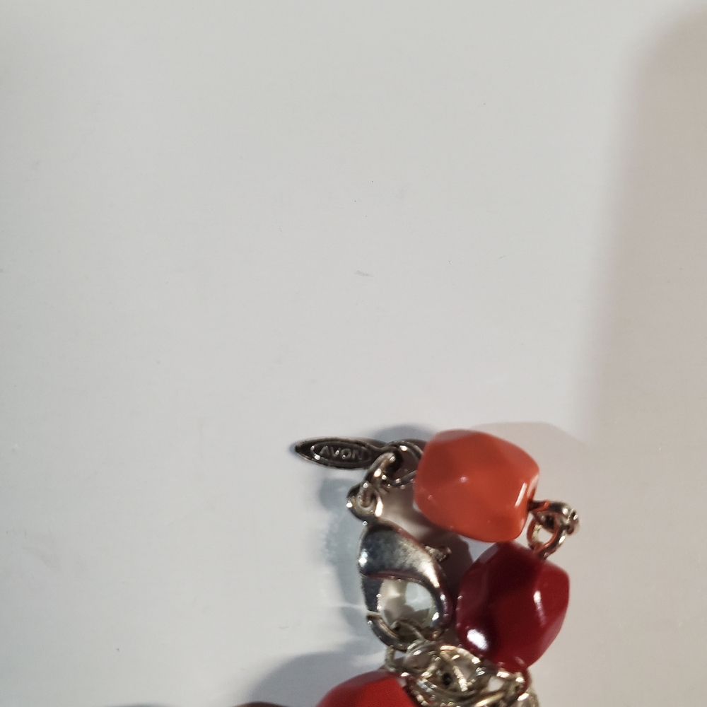 Avon Red and Orange Rose Necklace - Picture 5 of 6